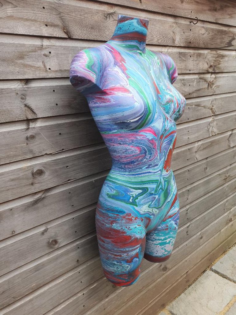 acrylic pouring artist suz created torso art